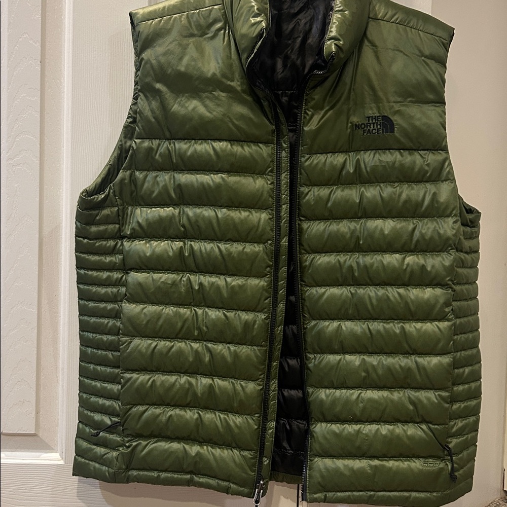 North Face 550 Puffer Vest Mens size large